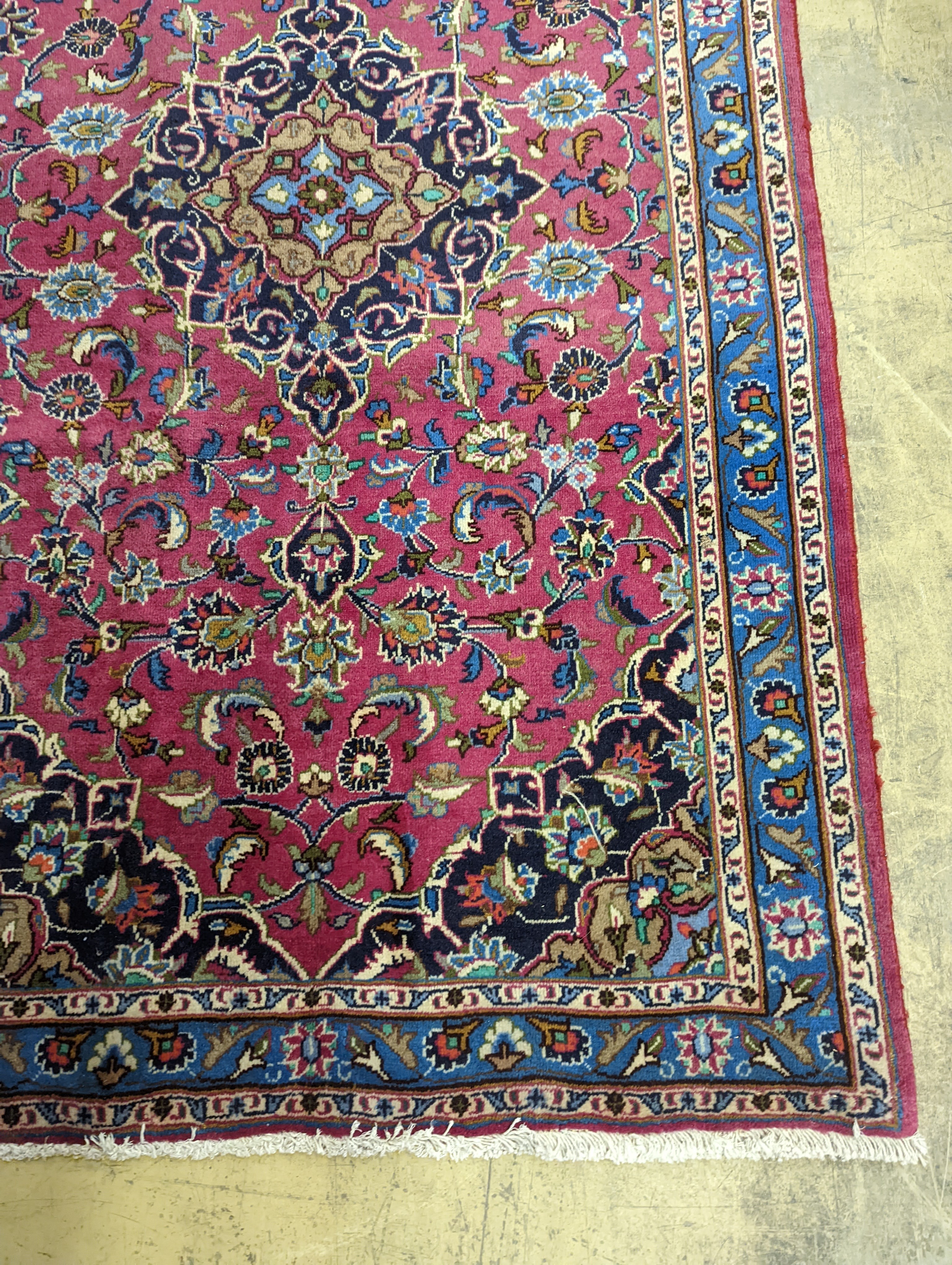 A Najaf Abad rug, 200 x 114cm